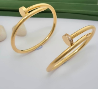 Juste un Clou bracelet