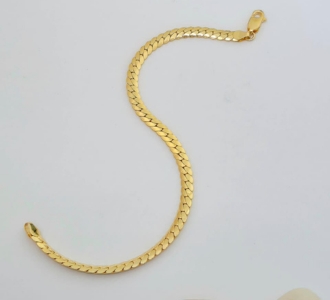 Classic Curb Link Gold Bracelet