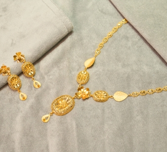 Petal Shine Necklace