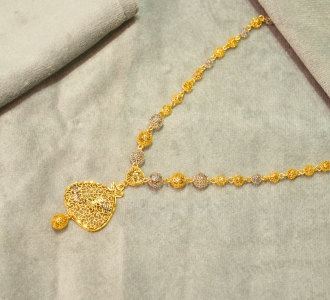 Beaded Radiant Pear Drop Gold Necklace Set