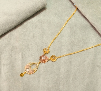 Teardrop Floral Gold Necklace Set