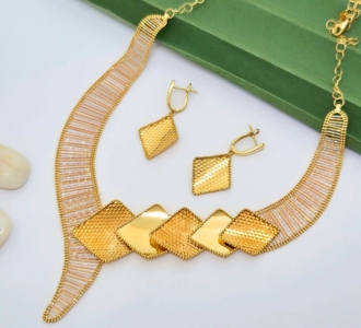 Trinity Net Elegance Necklace Set