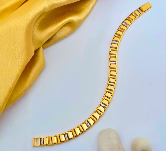 Classic Rectangular Link Gold Bracelet