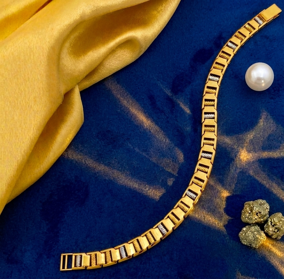 Classic Rectangular Link Gold Bracelet