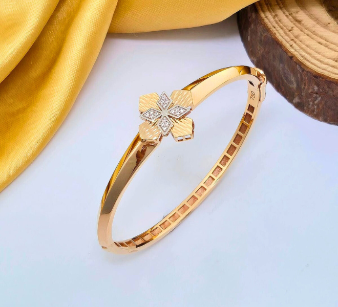 Floral Diamond-Cut Motif Gold Kada