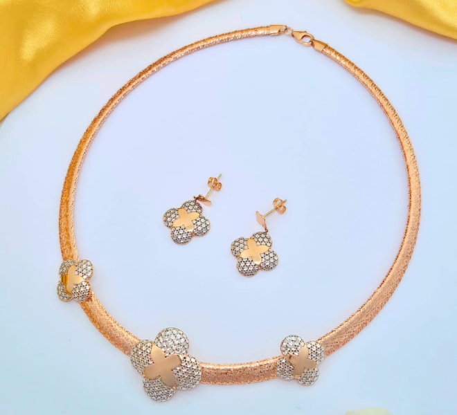 Elegant Floral Gold Mesh Set