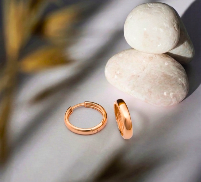 Classic Essential Gold Huggie Hoops