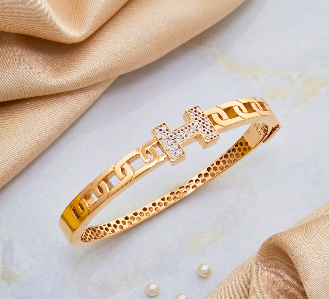 Classic Greek-Link 'H' kada