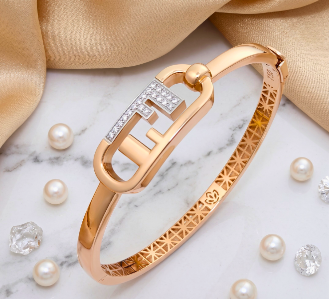 Geometric Link Diamond Accent Kada