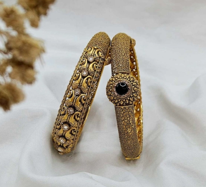 Antique Black Stone Peacock Bangles