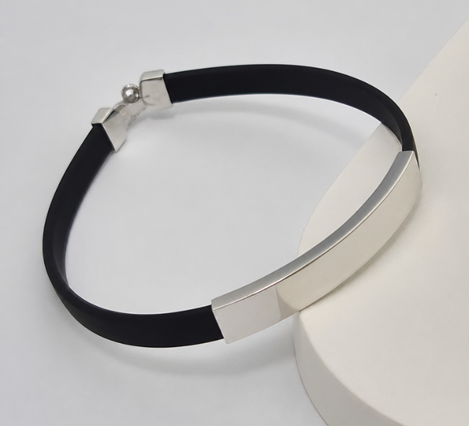 Minimalist Black Kada with Silver-Tone Curved Bar