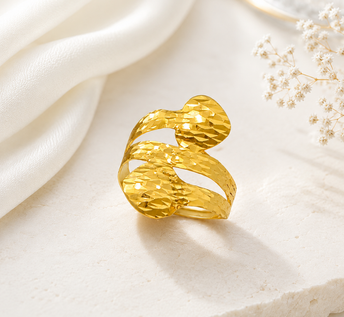 Sculpted Wave Gold Ring