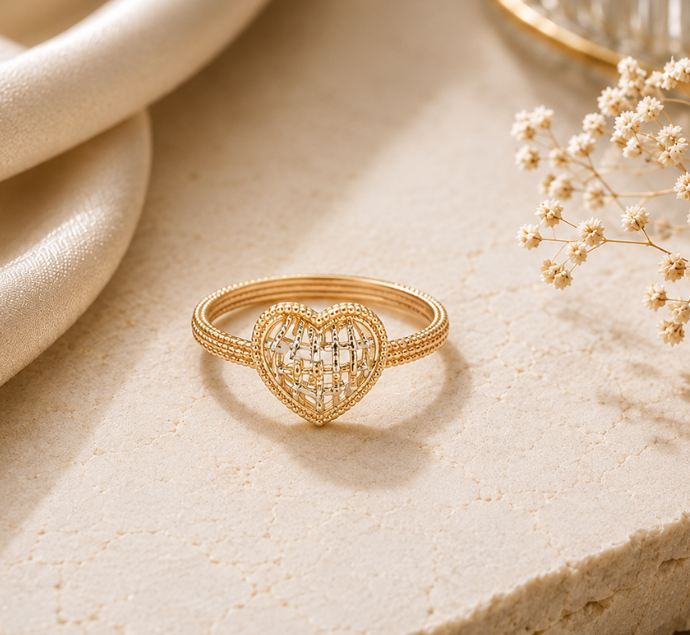 Delicate Heart Lattice Gold Ring