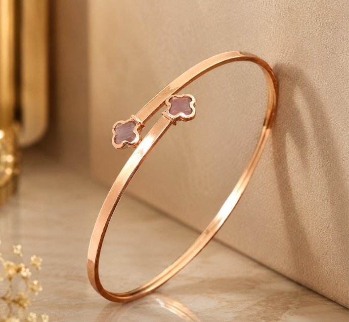 Elegant Double Clover Gold Kada