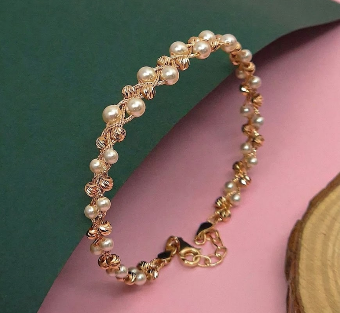 Delicate Gold Pearl Floral Bracelet