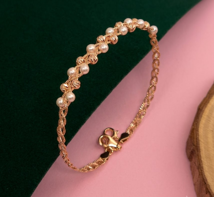 Elegant Gold Pearl Link Bracelet
