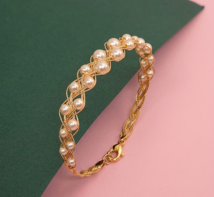 Elegant Pearl & Gold Chain Bracelet