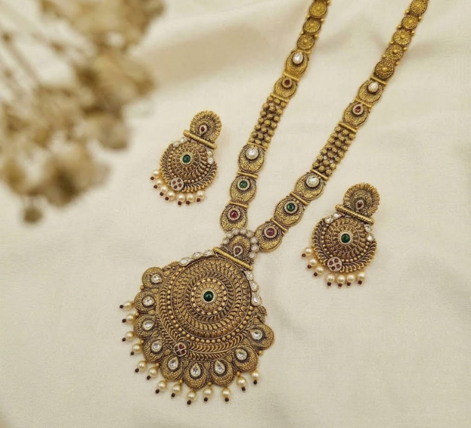 Antique Gold Royal Circular Pendant Long NecklaceSet
